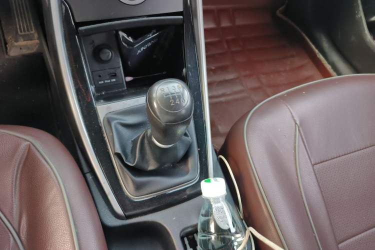 Used Hyundai Elantra (5th Generation / Langdong) 2015 1.6L Manual Leading Model Gear Lever