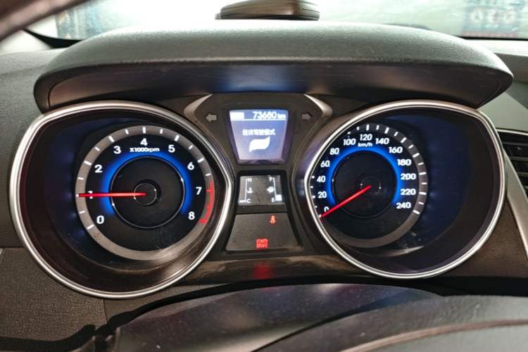 Used Hyundai Elantra (5th Generation / Langdong) 2015 1.6L Manual Leading Model Instrument Cluster