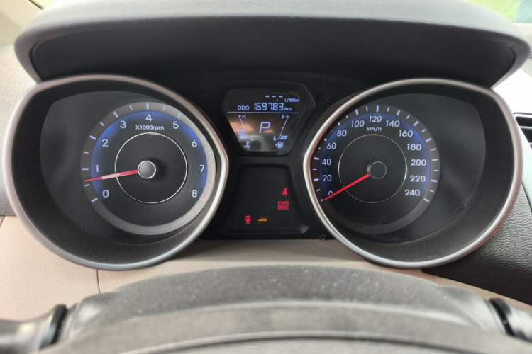 Used Hyundai Elantra (5th Generation / Langdong) 2015 1.6L Automatic Fashion Model Instrument Cluster