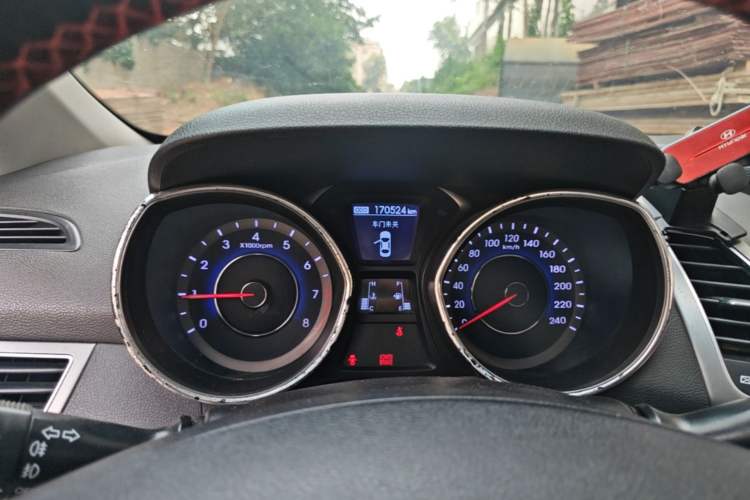 Used Hyundai Elantra (5th Generation / Langdong) 2015 1.6L Manual Leading Model Instrument Cluster
