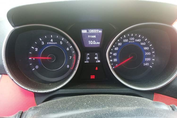 Used Hyundai Elantra (5th Generation / Langdong) 2015 1.6L Manual Leading Model Instrument Cluster
