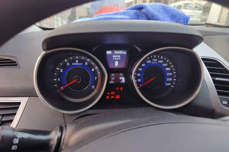 Used Hyundai Elantra (5th Generation / Langdong) 2015 1.6L Manual Leading Model Instrument Cluster