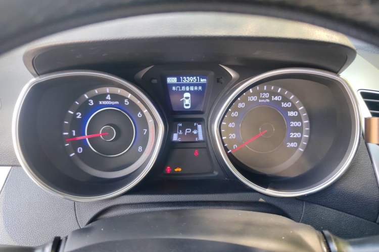 Used Hyundai Elantra (5th Generation / Langdong) 2015 1.6L Automatic Luxury Model Instrument Cluster