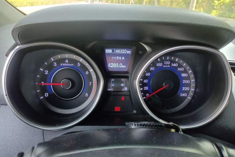Used Hyundai Elantra (5th Generation / Langdong) 2015 1.6L Manual Leading Model Instrument Cluster