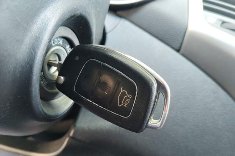 Used Hyundai Elantra (5th Generation / Langdong) 2015 1.6L Automatic Fashion Model Interior 1