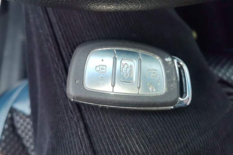 Used Hyundai Elantra (5th Generation / Langdong) 2015 1.6L Automatic Leading Model Interior 1
