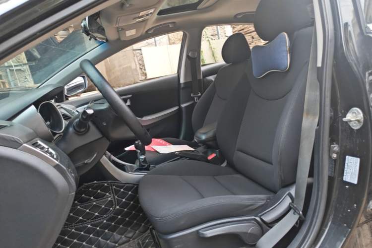 Used Hyundai Elantra (5th Generation / Langdong) 2015 1.6L Manual Leading Model Left Front Seat