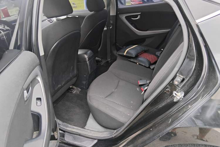 Used Hyundai Elantra (5th Generation / Langdong) 2015 1.6L Manual Leading Model Left Rear Seat