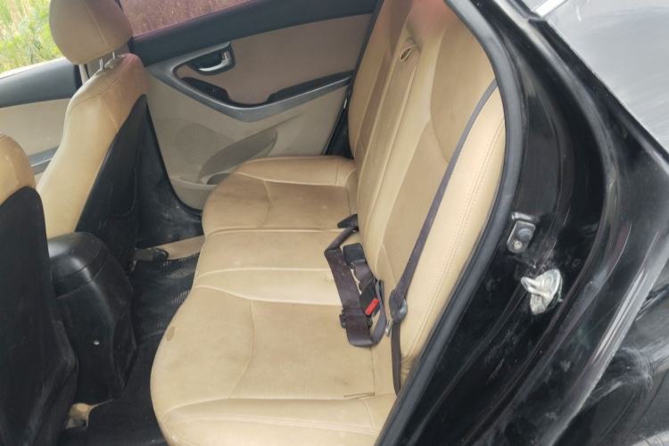 Used Hyundai Elantra (5th Generation / Langdong) 2015 1.6L Automatic Leading Model Left Rear Seat
