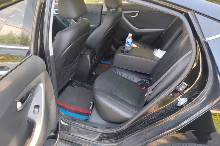 Used Hyundai Elantra (5th Generation / Langdong) 2015 1.6L Automatic Luxury Model Left Rear Seat