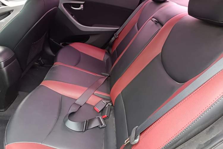 Used Hyundai Elantra (5th Generation / Langdong) 2015 1.6L Automatic Leading Model Left Rear Seat