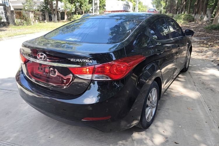 Used Hyundai Elantra (5th Generation / Langdong) 2015 1.6L Automatic Fashion Model Rear Right 45 Deg