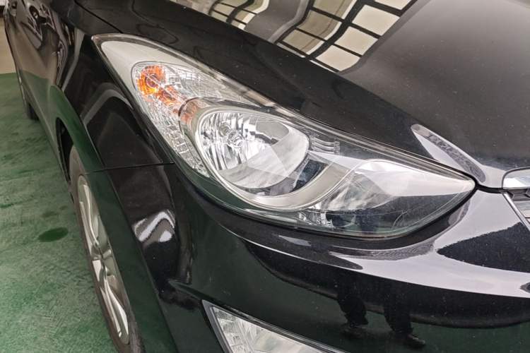 Used Hyundai Elantra (5th Generation / Langdong) 2015 1.6L Manual Leading Model Right Front Headlight