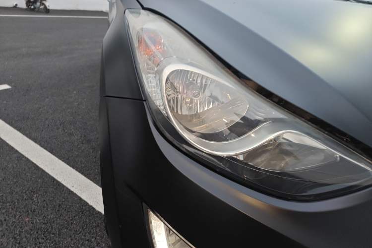 Used Hyundai Elantra (5th Generation / Langdong) 2015 1.6L Manual Leading Model Right Front Headlight