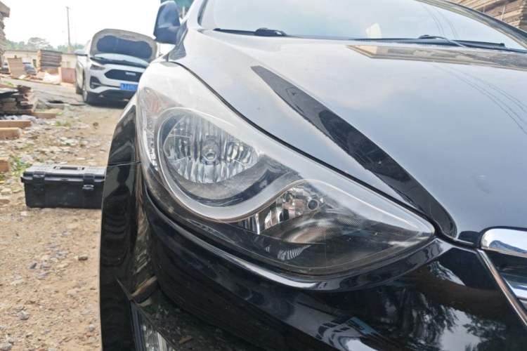 Used Hyundai Elantra (5th Generation / Langdong) 2015 1.6L Manual Leading Model Right Front Headlight
