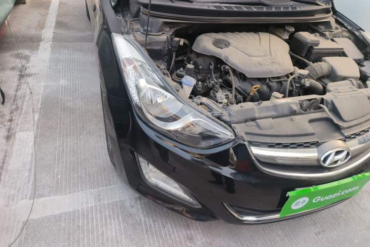 Used Hyundai Elantra (5th Generation / Langdong) 2015 1.6L Manual Leading Model Right Front Headlight