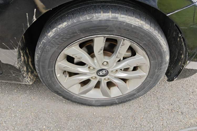 Used Hyundai Elantra (5th Generation / Langdong) 2015 1.6L Manual Leading Model Right Front Wheel Hub