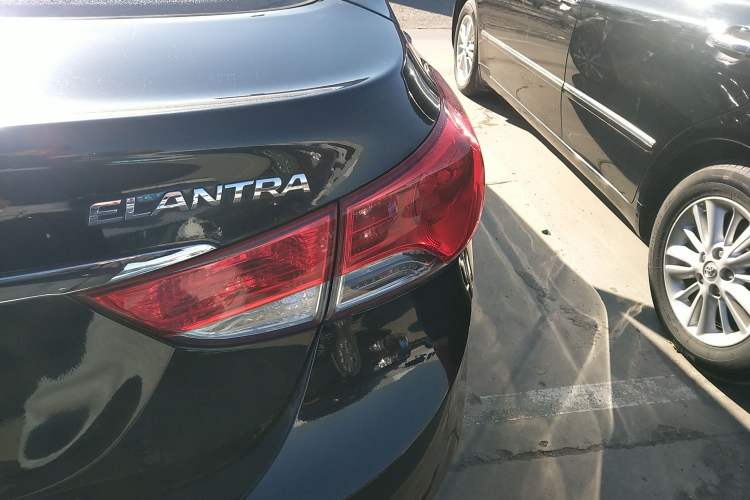 Used Hyundai Elantra (5th Generation / Langdong) 2015 1.6L Automatic Leading Model Right Rear Taillight