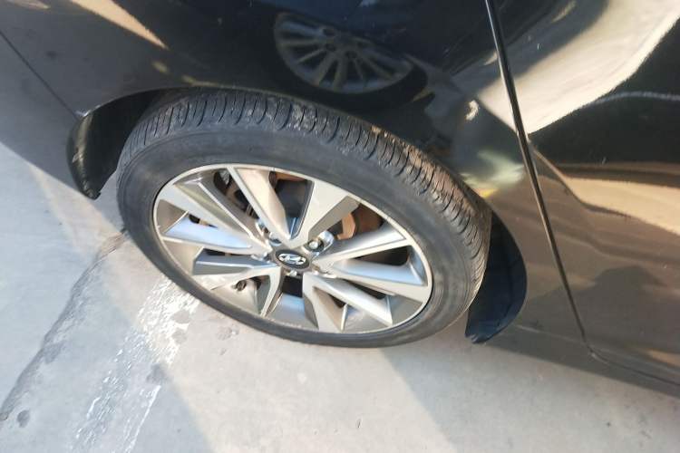 Used Hyundai Elantra (5th Generation / Langdong) 2015 1.6L Automatic Leading Model Right Rear Wheel Hub