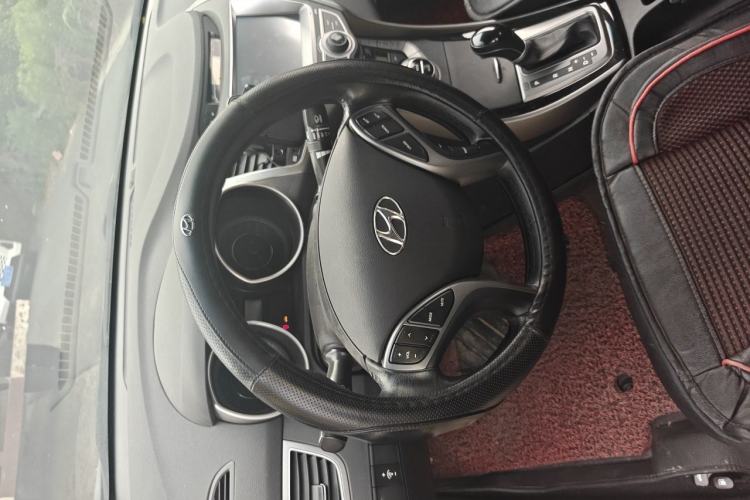 Used Hyundai Elantra (5th Generation / Langdong) 2015 1.6L Automatic Luxury Model Steering Wheel