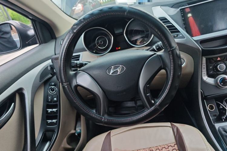 Used Hyundai Elantra (5th Generation / Langdong) 2015 1.6L Manual Leading Model Steering Wheel