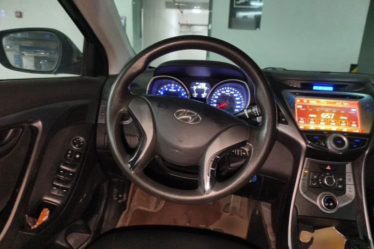 Used Hyundai Elantra (5th Generation / Langdong) 2015 1.6L Manual Fashion Edition Steering Wheel