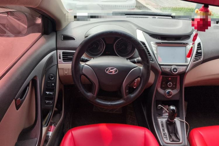 Used Hyundai Elantra (5th Generation / Langdong) 2015 1.6L Automatic Fashion Model Steering Wheel