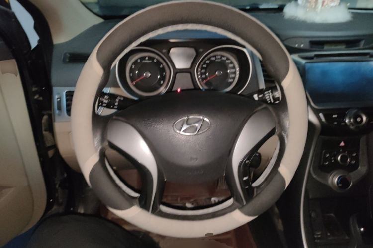 Used Hyundai Elantra (5th Generation / Langdong) 2015 1.6L Automatic Fashion Model Steering Wheel