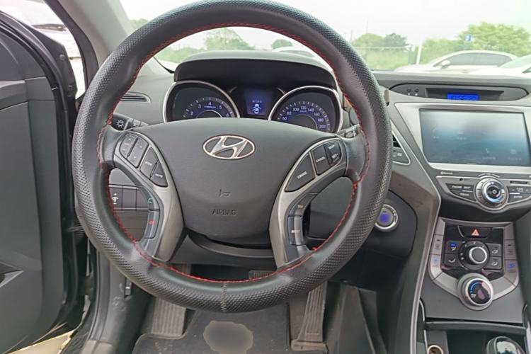 Used Hyundai Elantra (5th Generation / Langdong) 2015 1.6L Automatic Leading Model Steering Wheel