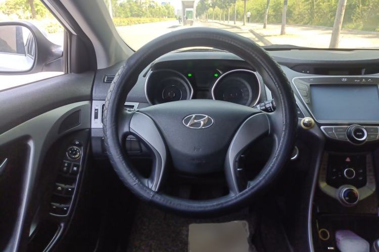 Used Hyundai Elantra (5th Generation / Langdong) 2015 1.6L Manual Leading Model Steering Wheel
