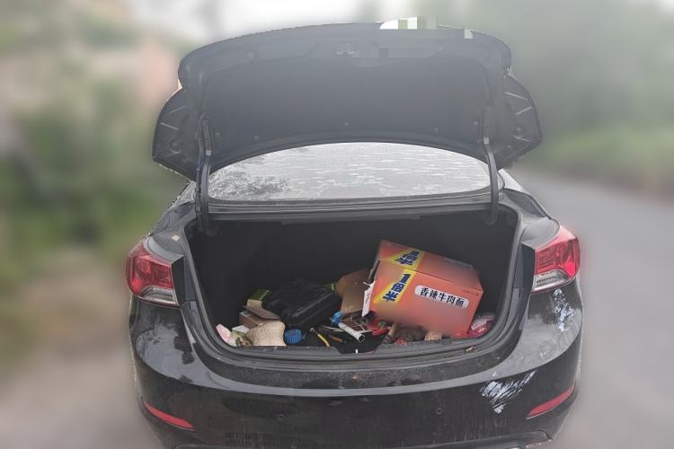 Used Hyundai Elantra (5th Generation / Langdong) 2015 1.6L Automatic Luxury Model Trunk