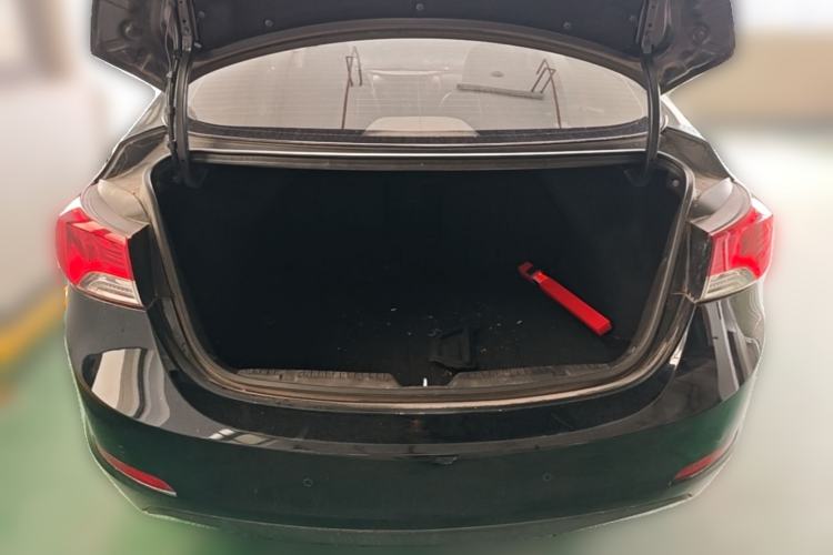 Used Hyundai Elantra (5th Generation / Langdong) 2015 1.6L Manual Leading Model Trunk