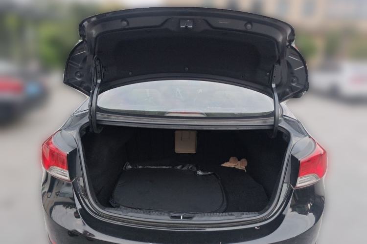 Used Hyundai Elantra (5th Generation / Langdong) 2015 1.6L Manual Leading Model Trunk