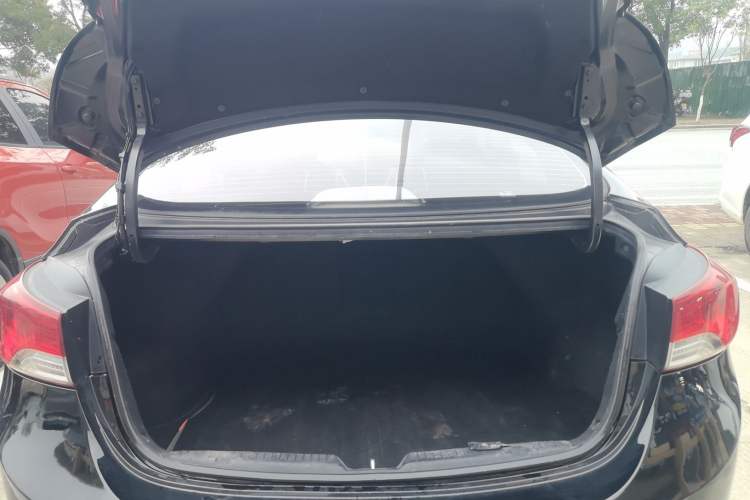 Used Hyundai Elantra (5th Generation / Langdong) 2015 1.6L Automatic Leading Model Trunk