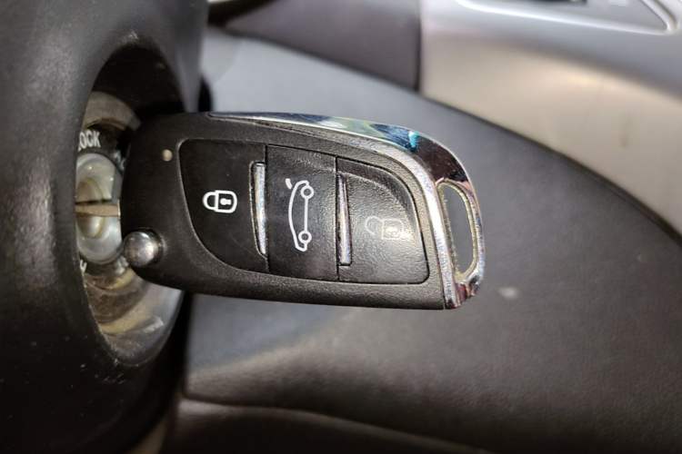 Used Hyundai Elantra (5th Generation / Langdong) 2015 1.6L Automatic Fashion Model Vehicle Key