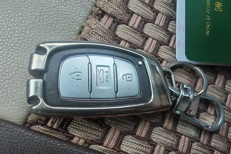 Used Hyundai Elantra (5th Generation / Langdong) 2015 1.6L Manual Leading Model Vehicle Key
