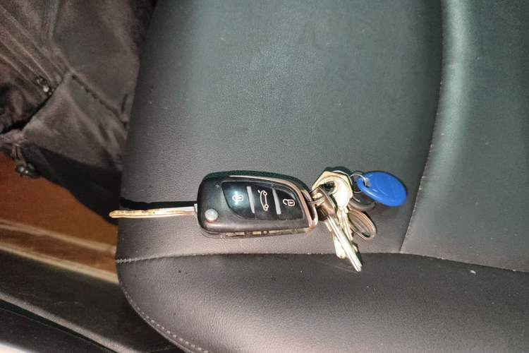 Used Hyundai Elantra (5th Generation / Langdong) 2015 1.6L Manual Fashion Edition Vehicle Key