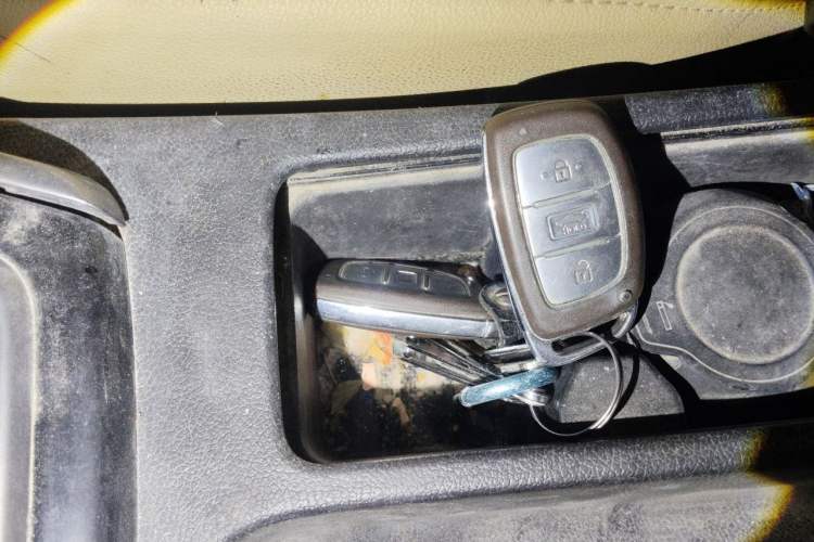 Used Hyundai Elantra (5th Generation / Langdong) 2015 1.6L Automatic Leading Model Vehicle Key