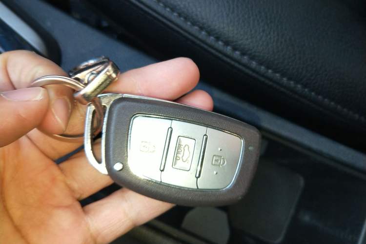 Used Hyundai Elantra (5th Generation / Langdong) 2015 1.6L Automatic Leading Model Vehicle Key