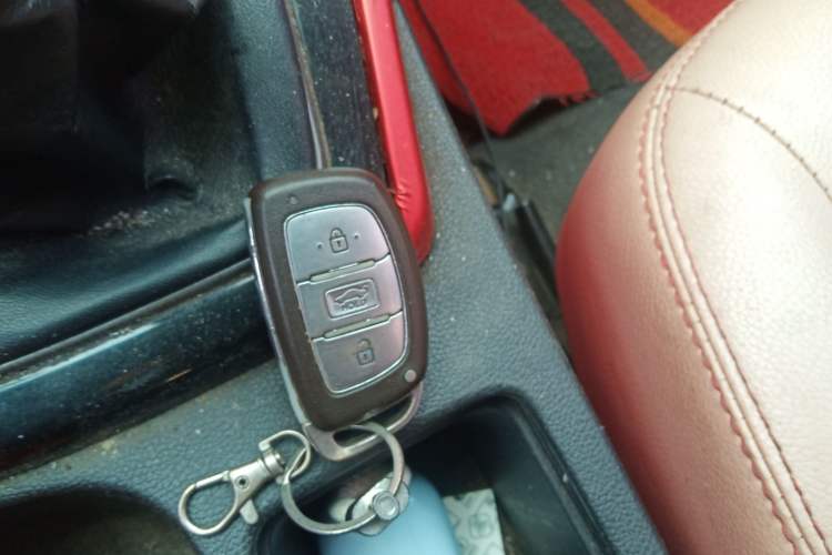 Used Hyundai Elantra (5th Generation / Langdong) 2015 1.6L Manual Leading Model Vehicle Key