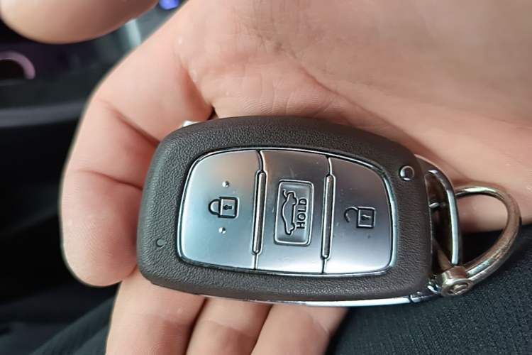 Used Hyundai Elantra (5th Generation / Langdong) 2015 1.6L Automatic Leading Model Vehicle Key