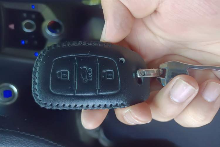 Used Hyundai Elantra (5th Generation / Langdong) 2015 1.6L Manual Leading Model Vehicle Key