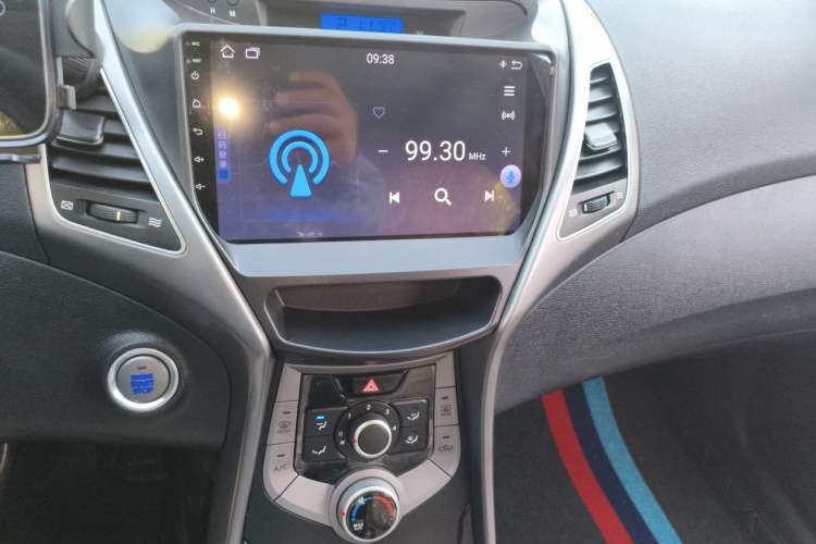 Used Hyundai Elantra (5th Generation / Langdong) 2015 1.6L Automatic Leading Model Audio And AC Panel