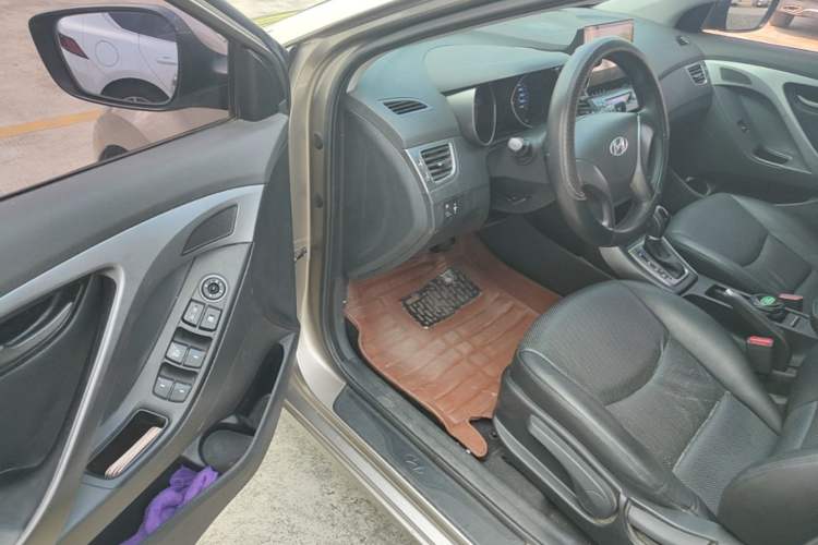 Used Hyundai Elantra (5th Generation / Langdong) 2015 1.6L Automatic Fashion Model Driver Seat
