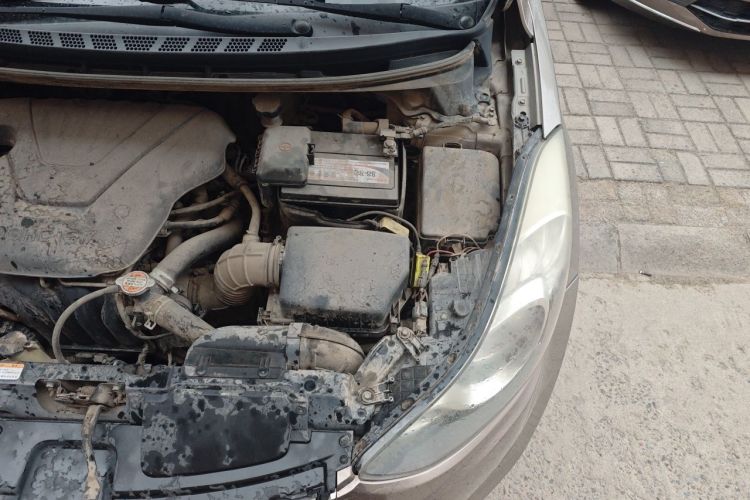 Used Hyundai Elantra (5th Generation / Langdong) 2015 1.6L Manual Leading Model Engine Bay Left