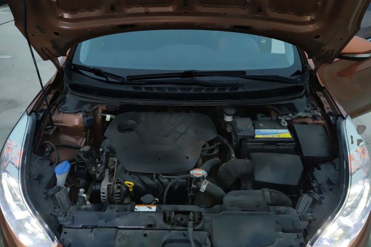 Used Hyundai Elantra (5th Generation / Langdong) 2015 1.6L Automatic Leading Model Engine Bay