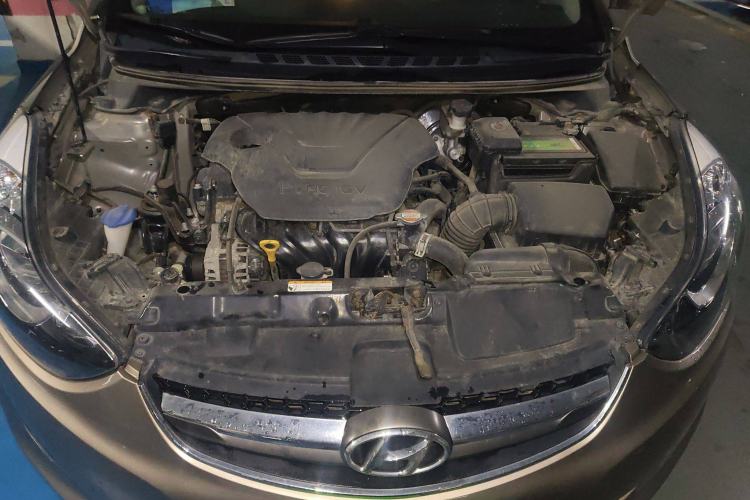 Used Hyundai Elantra (5th Generation / Langdong) 2015 1.6L Automatic Luxury Model Engine Bay