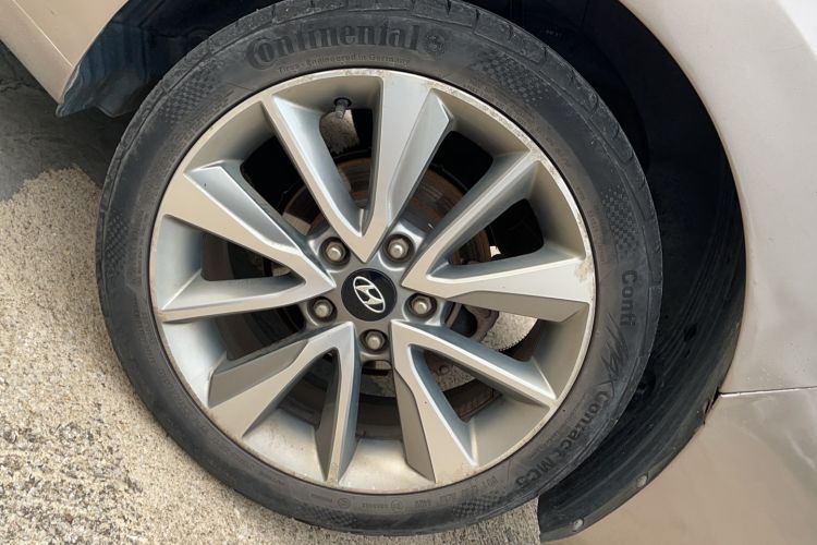 Used Hyundai Elantra (5th Generation / Langdong) 2015 1.6L Automatic Leading Model Exterior 2