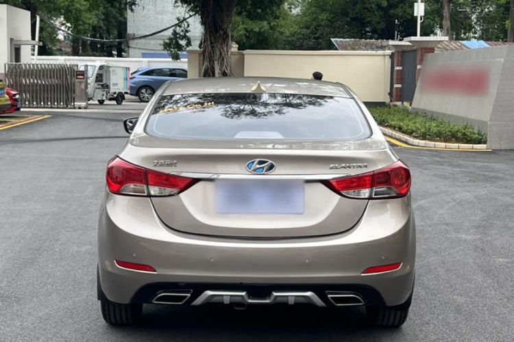 Used Hyundai Elantra (5th Generation / Langdong) 2015 1.6L Automatic Fashion Model Exterior 3