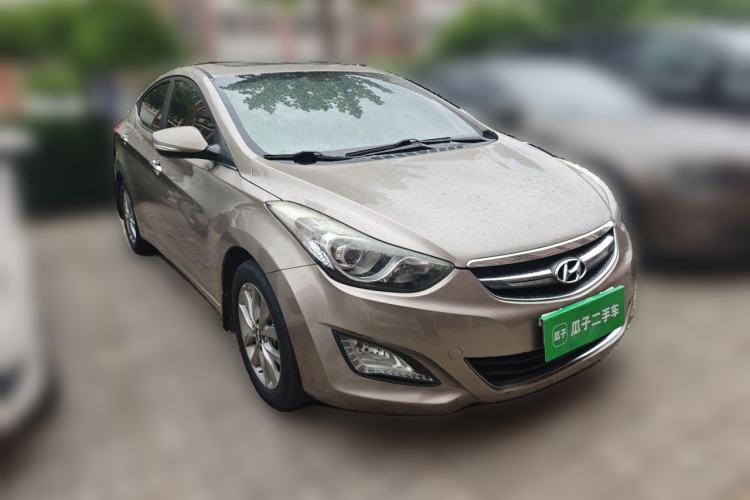 Used Hyundai Elantra (5th Generation / Langdong) 2015 1.6L Manual Leading Model Front Right 45 Deg